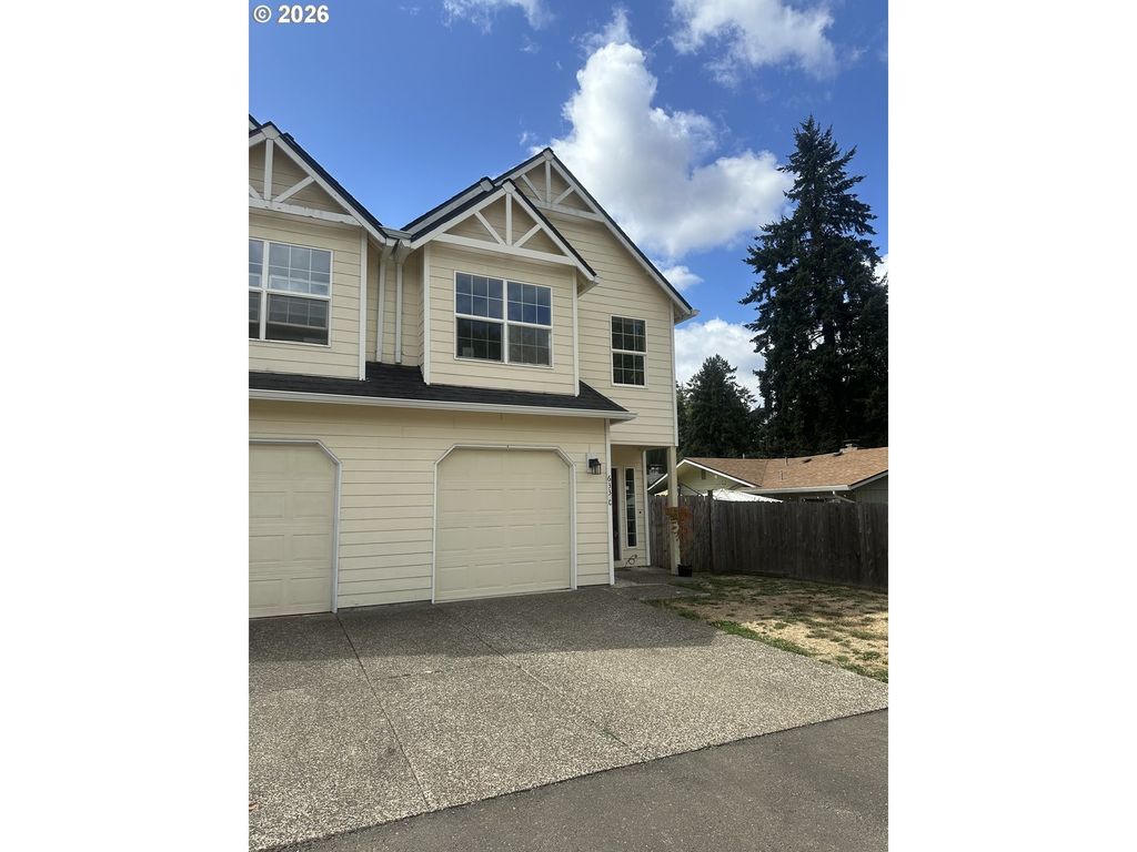 633 N Grant St #c, Newberg