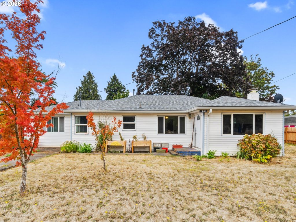1980 Walker Rd Ne, Salem