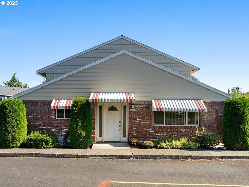 1700 Ne Hogan Dr, Gresham