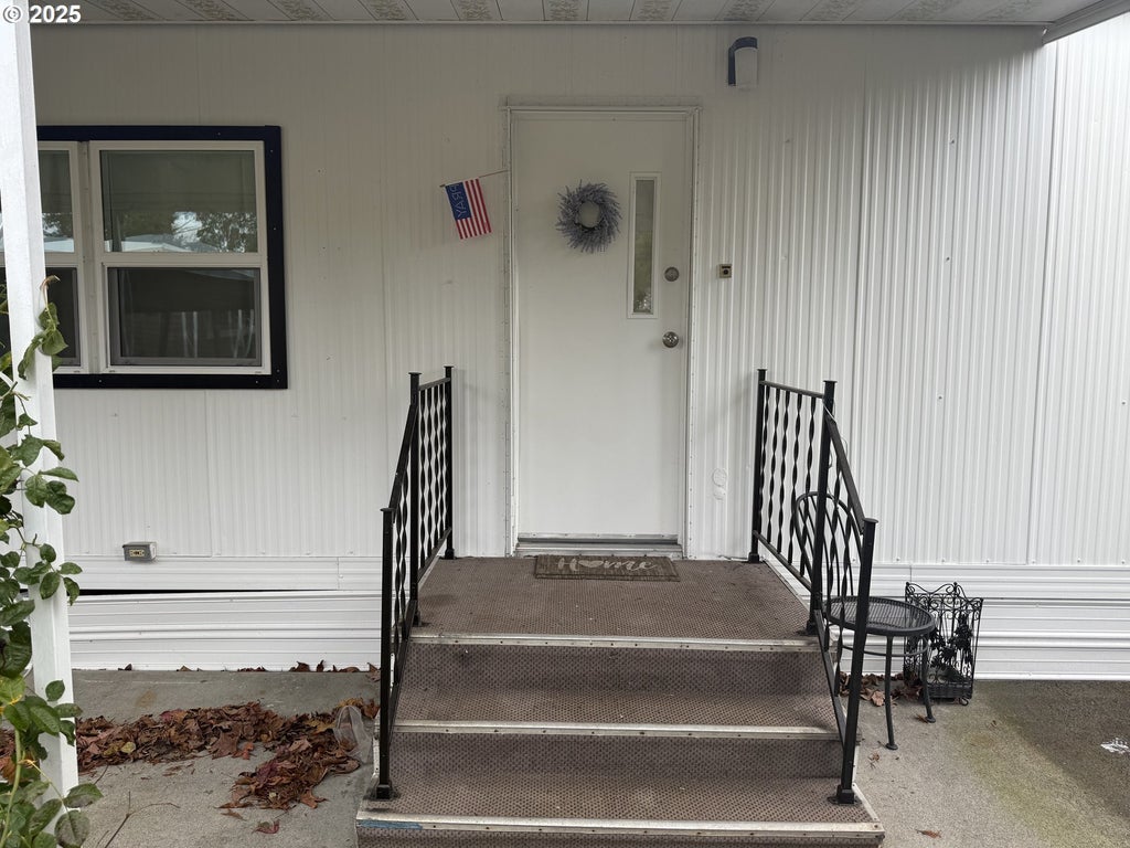 13045 Se Stark St, Portland