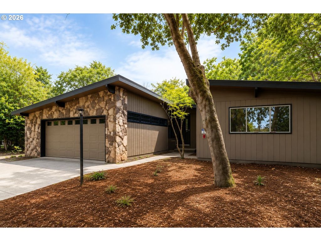 4261 Gardner Rd, Salem