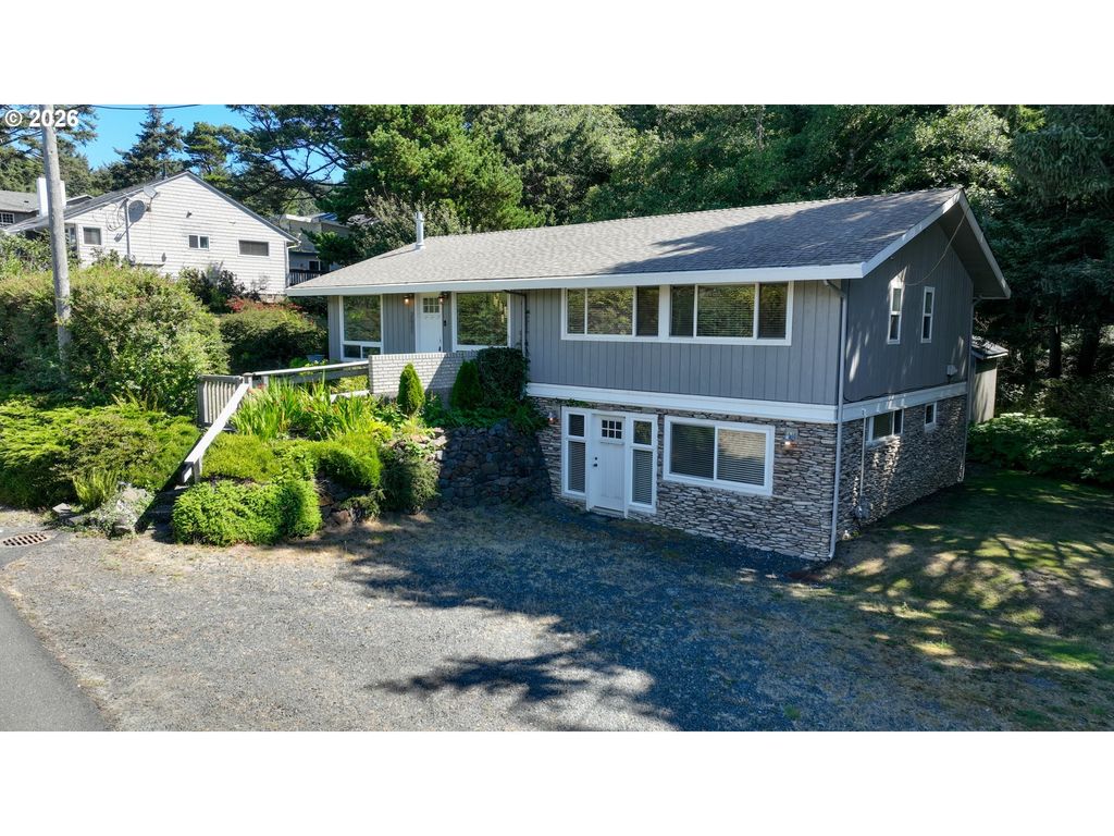 2631 S Hemlock St, Cannon Beach