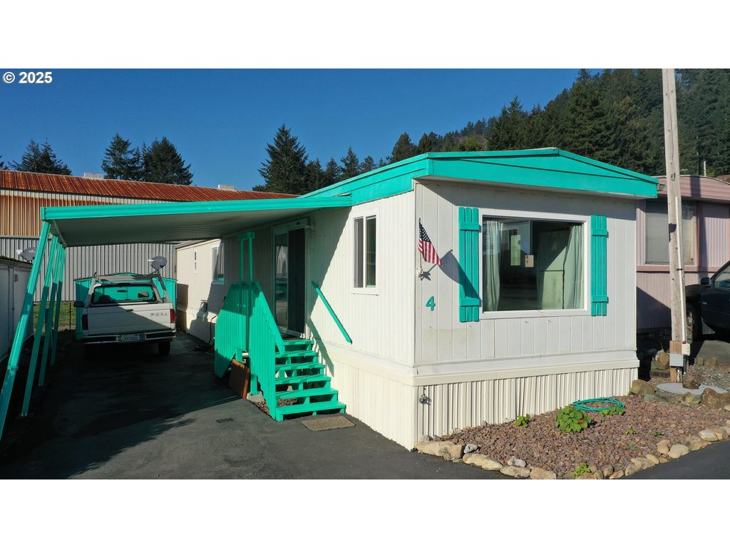 15765 S Highway 101 4, Brookings