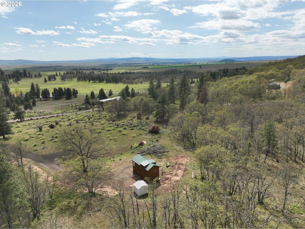 65 Red Cedar, Goldendale