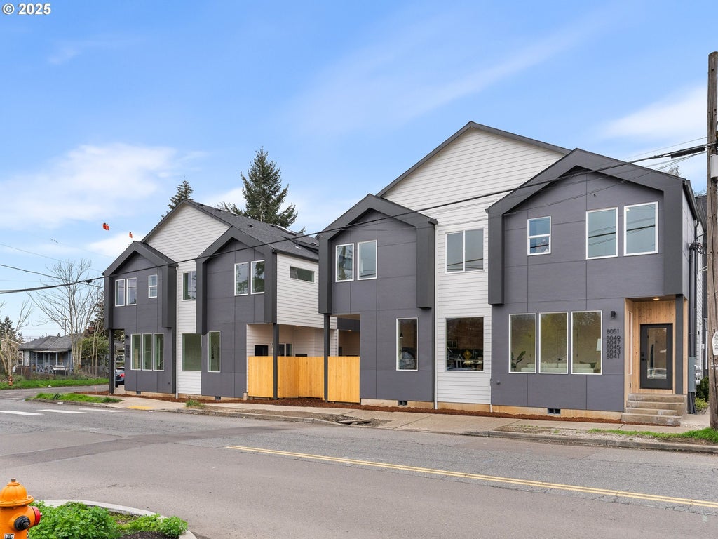 7195 Se Crystal Springs Blvd 7, Portland