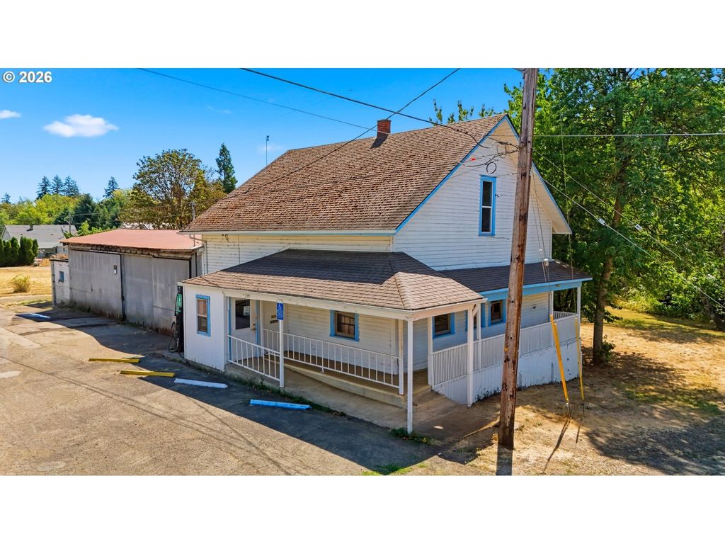 299 Mill St, Falls City