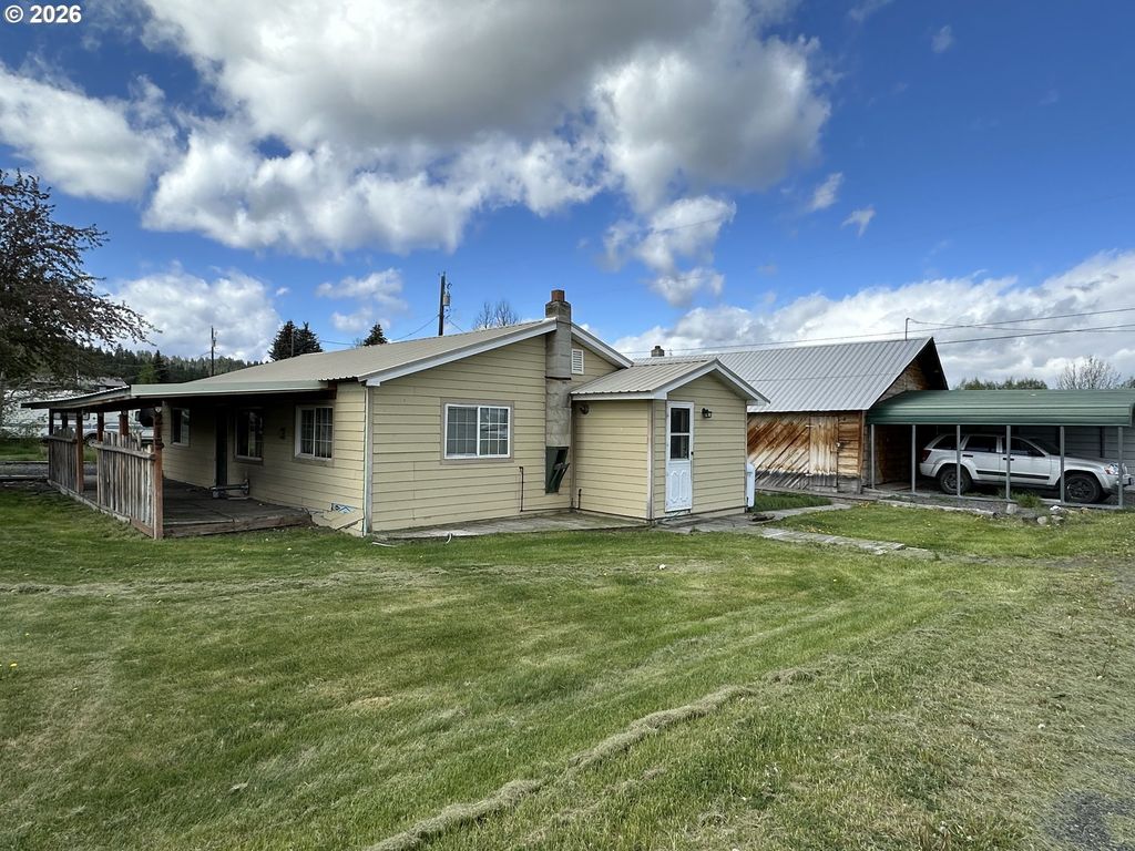 215 B Ave, Seneca