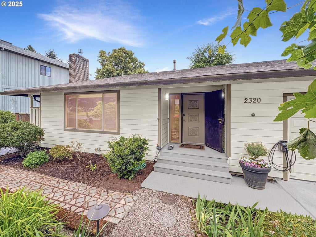 2320 Sw Canby Ct, Portland