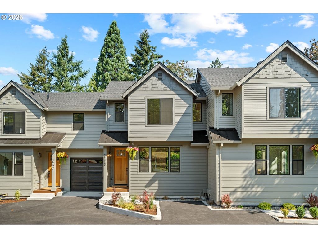 3793 Sw Iowa St, Portland