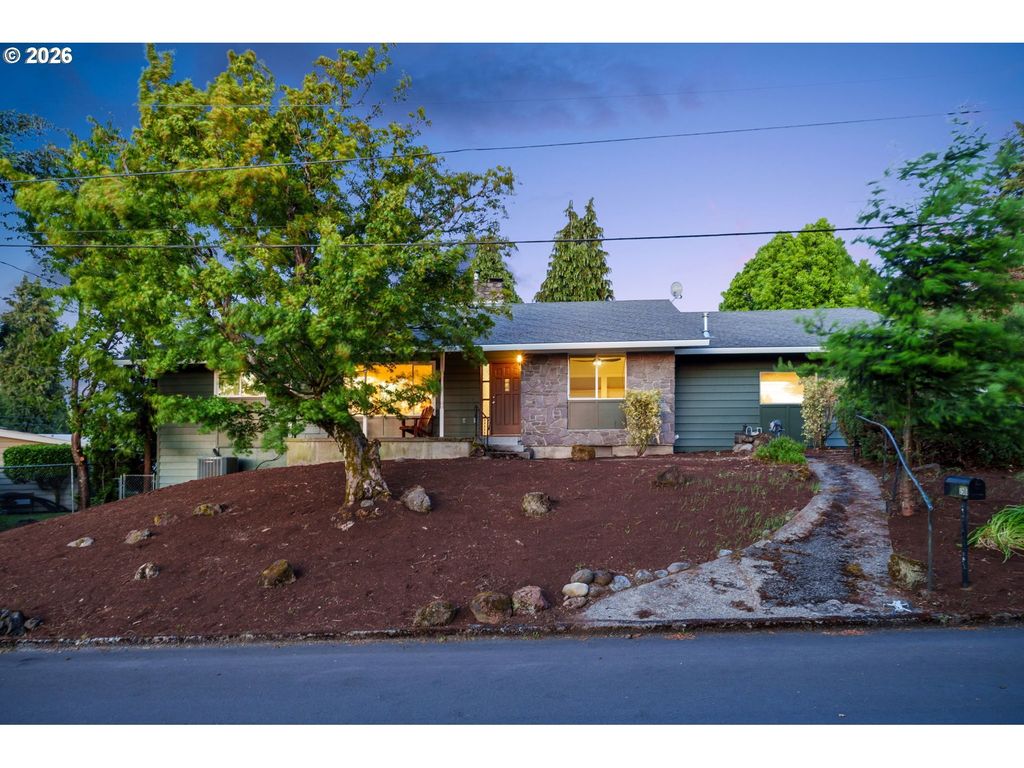 7507 Nw 16th Ave, Vancouver