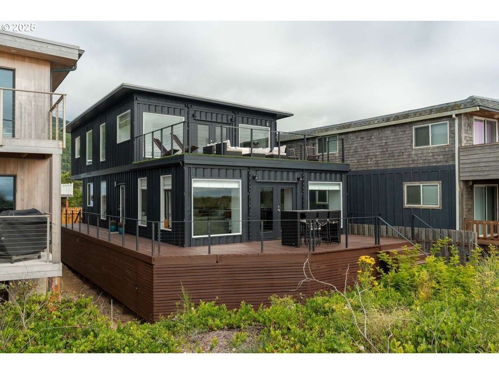 140 Nw 23rd Ave, Rockaway Beach