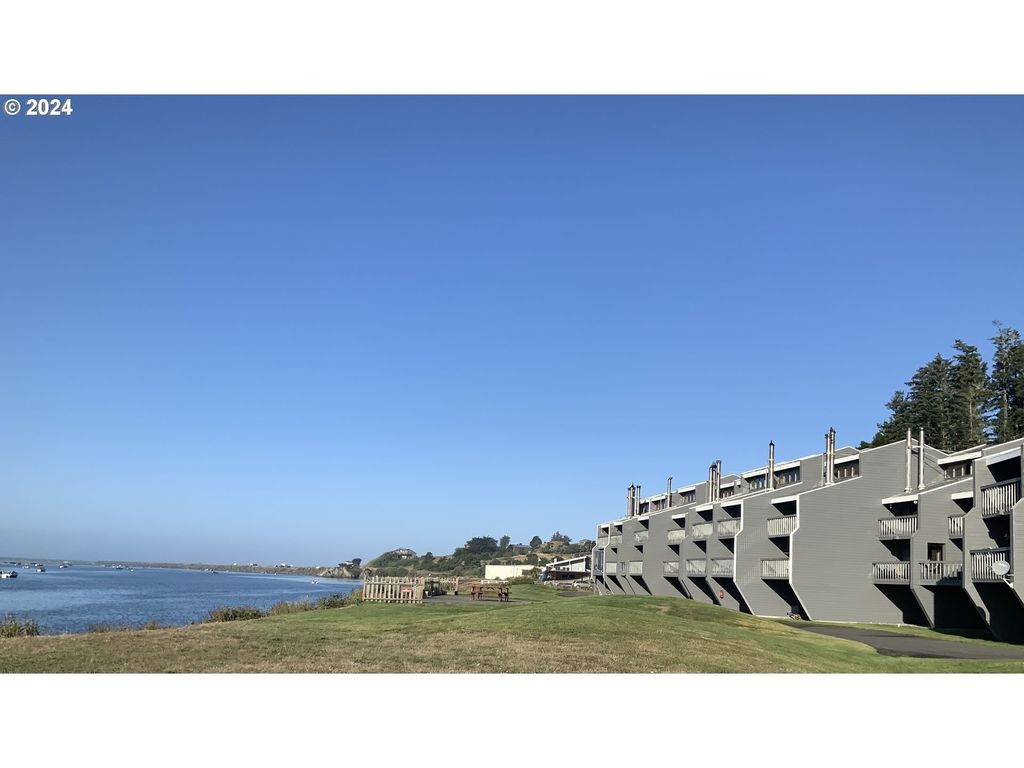 94304 Wedderburn Loop 429, Gold Beach