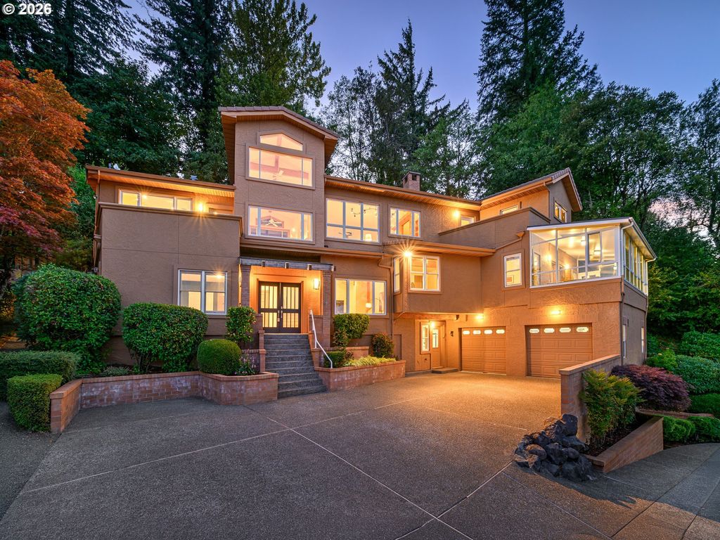 8 Garibaldi St, Lake Oswego