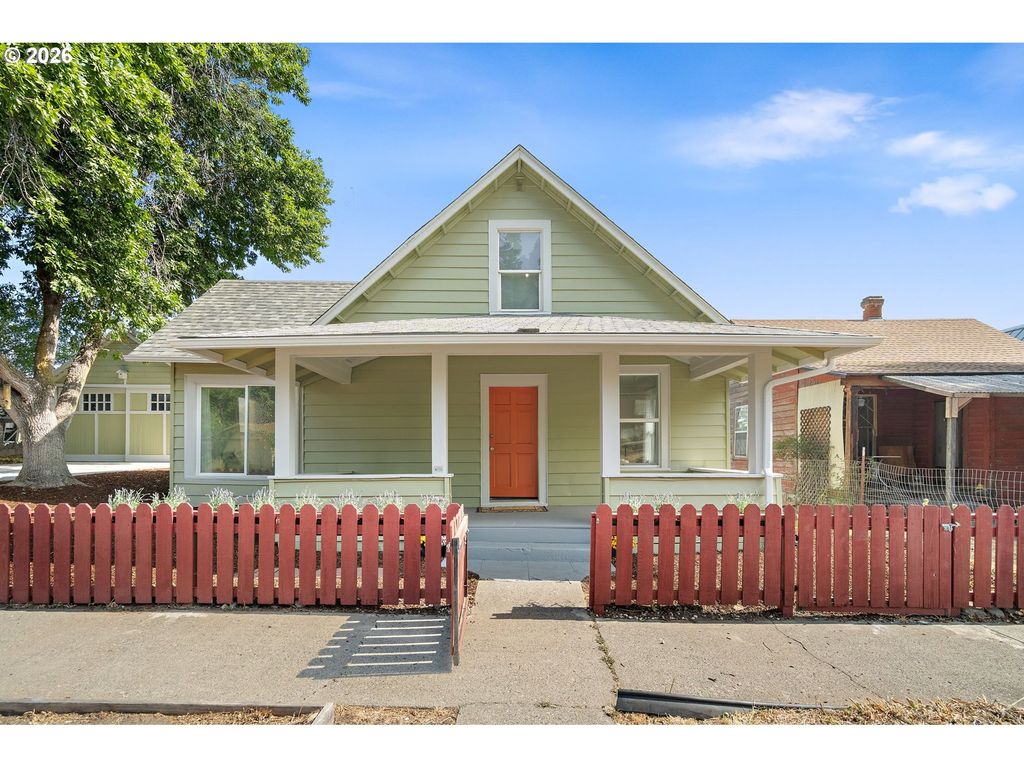309 W 7th St, The Dalles
