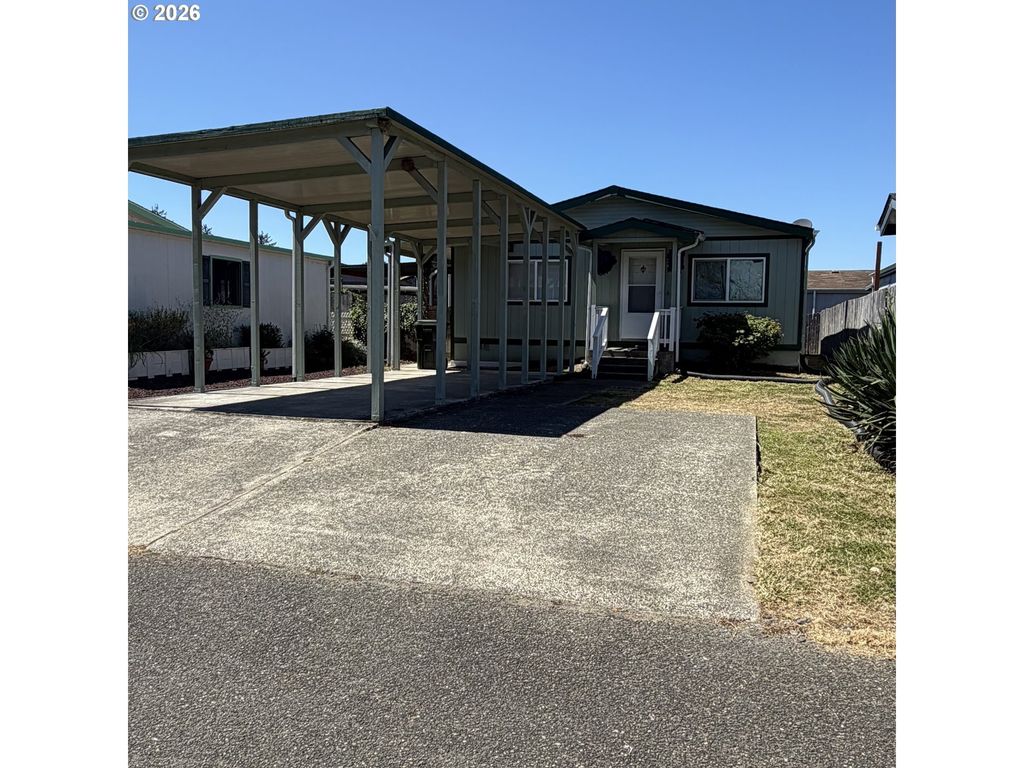 100 River Bend Rd 76, Reedsport