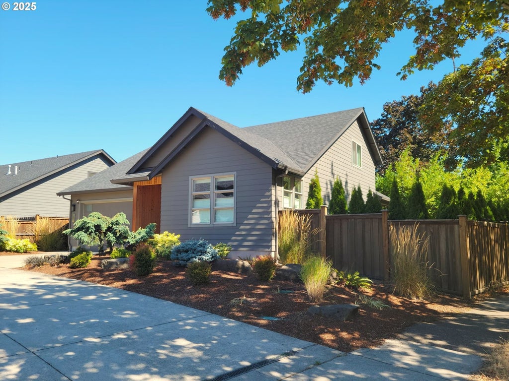 2849 Harlow Rd, Eugene