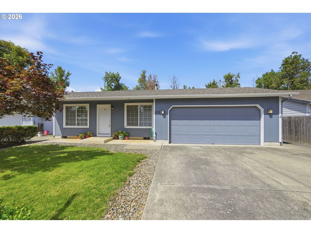 515 Pine Ct, Creswell