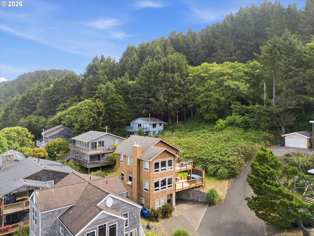 1929 Ne 71st St, Lincoln City