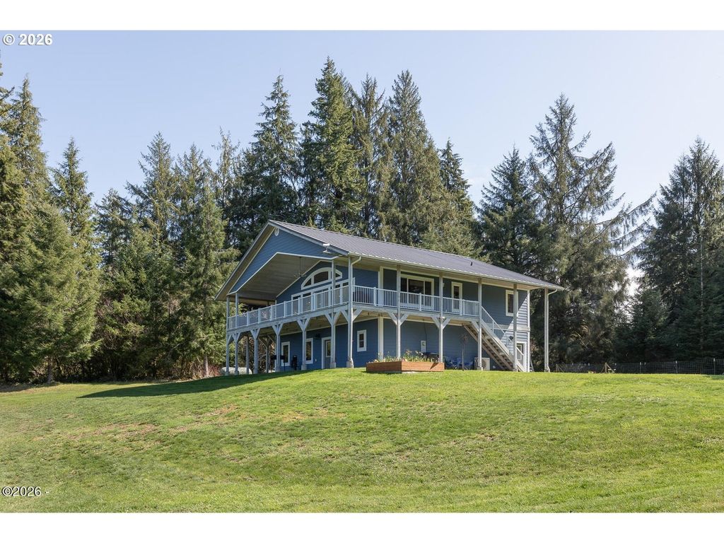 597 Ojalla Rd, Siletz