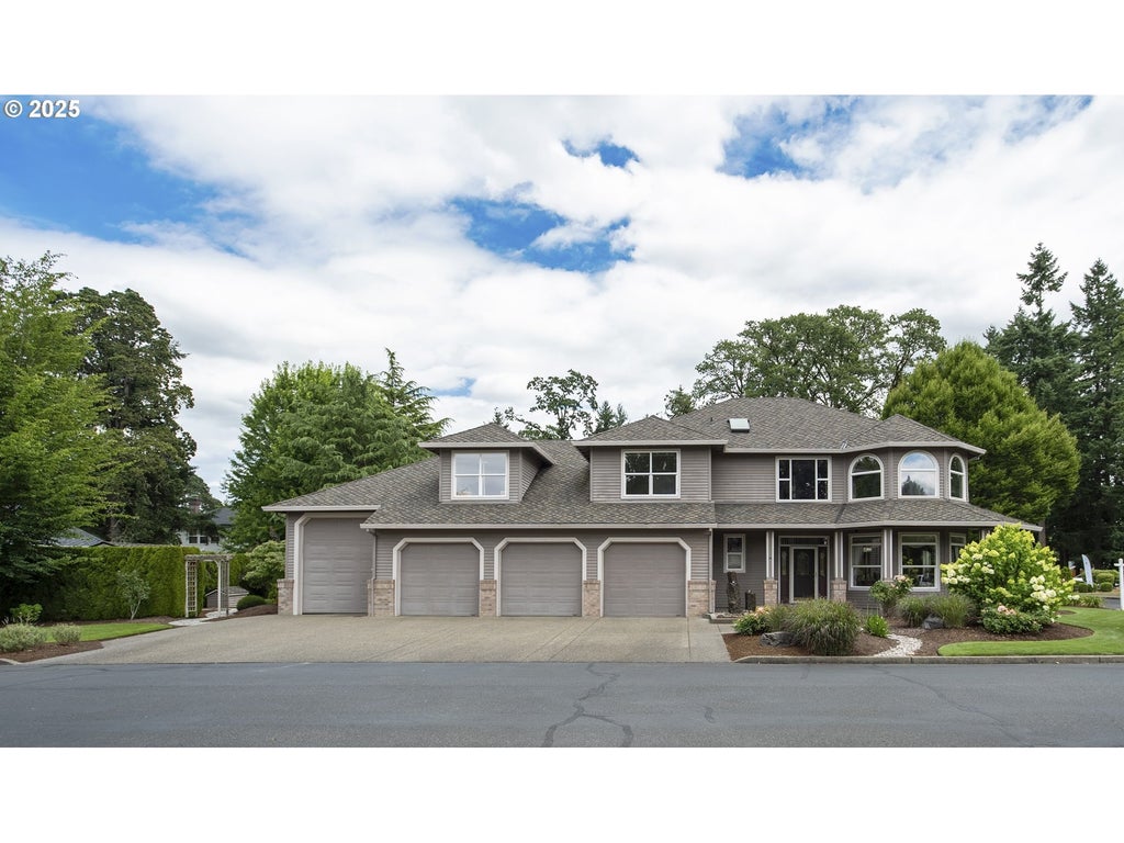 795 Ne Rogahn St, Hillsboro