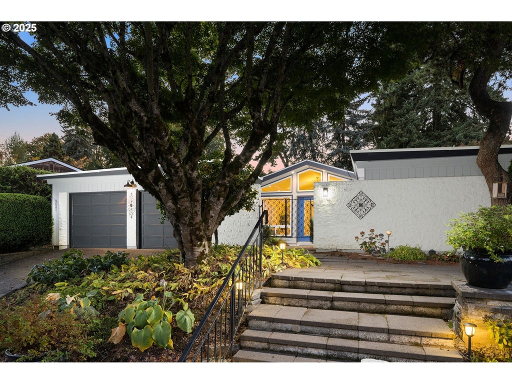 2641 Sw Ridge Dr, Portland