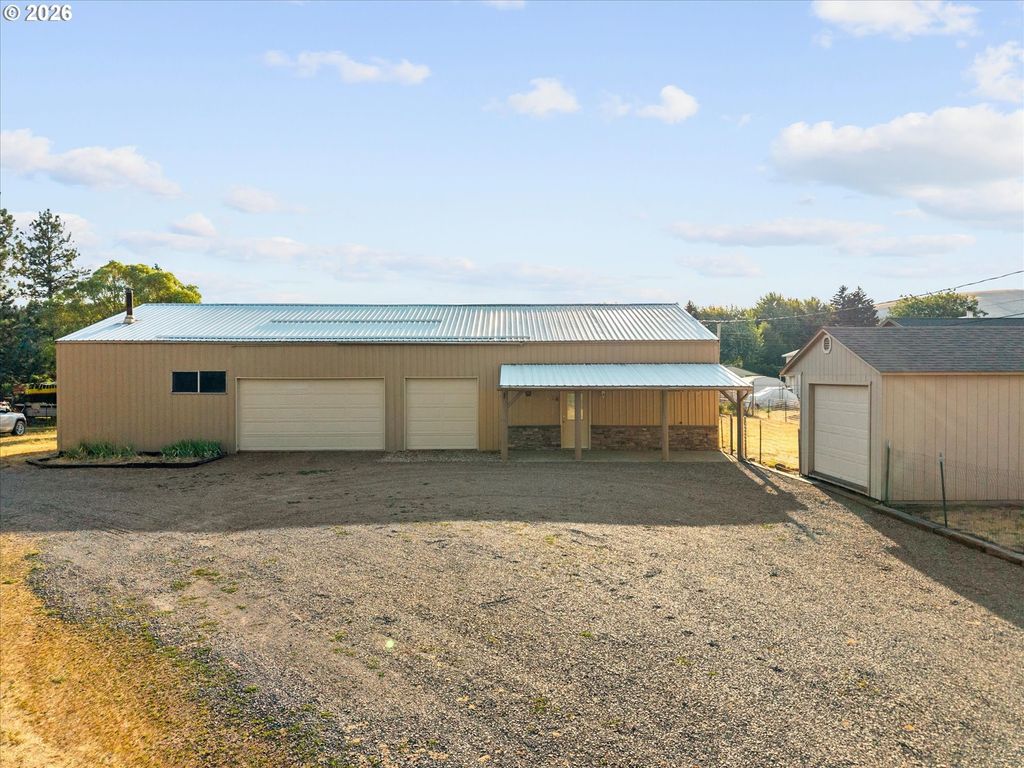 1790 Cedar St, Elgin