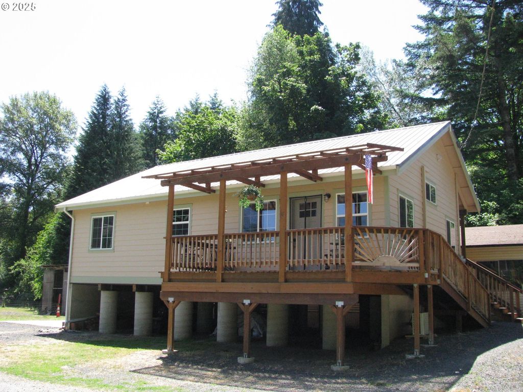 34376 State Highway 38, Scottsburg