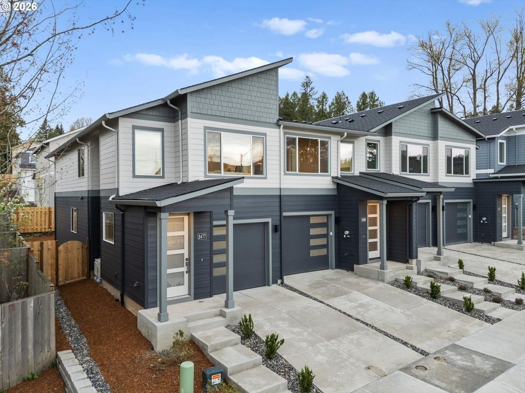 2477 Nw 1st Dr, Gresham