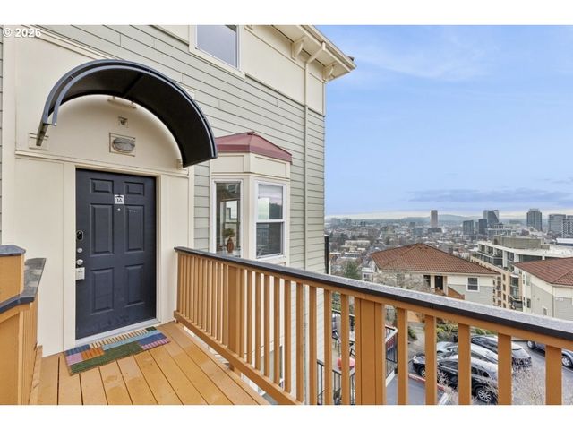 335 Nw Uptown Ter 3a, Portland