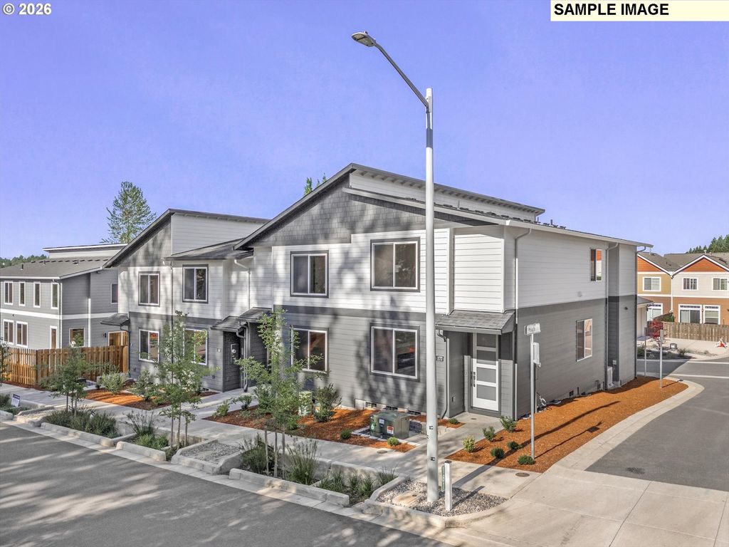 137 Nw Mawrcrest Ave, Gresham