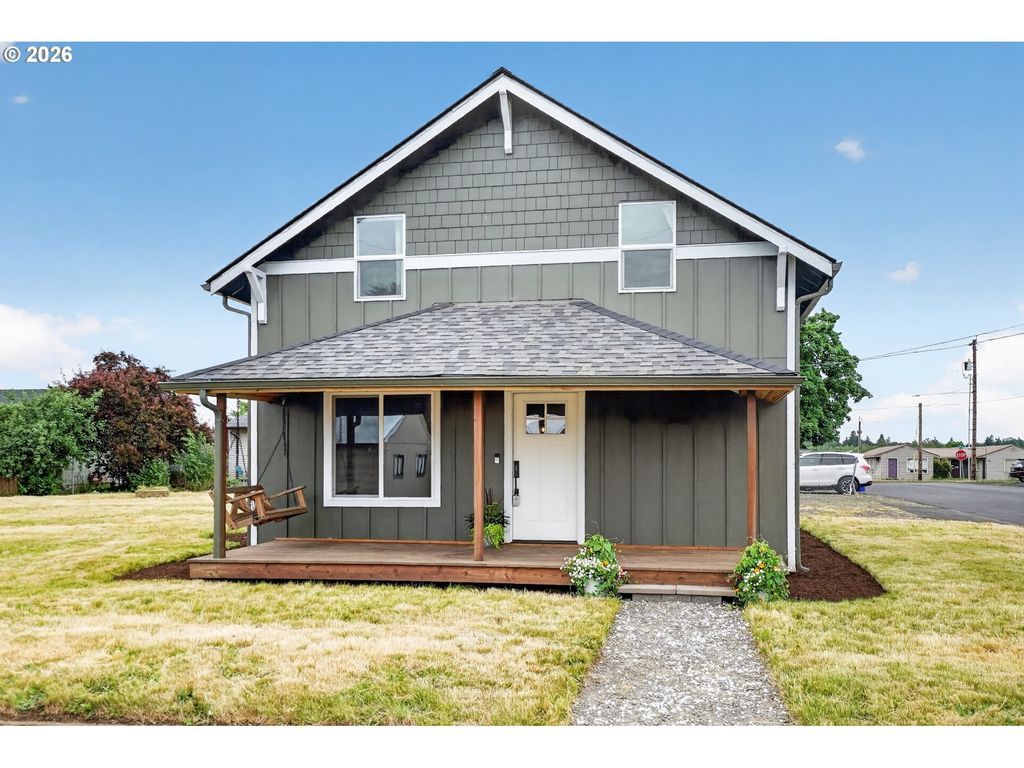 502 E 4th St, Molalla