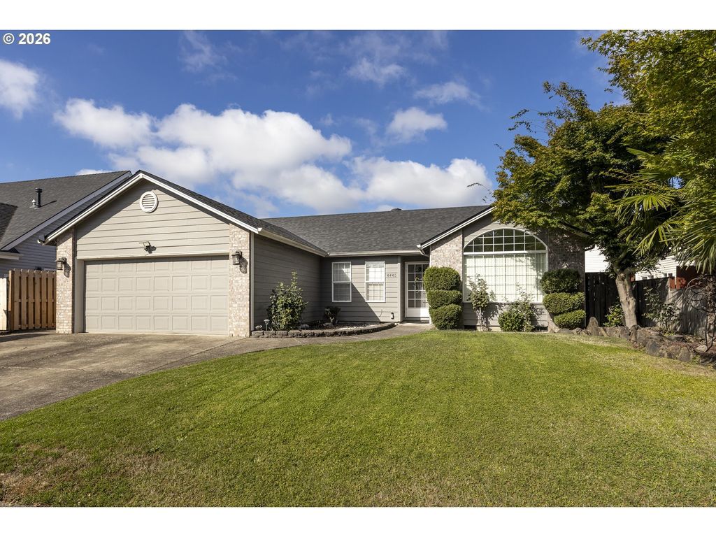 4445 Great Plains Dr Ne, Salem