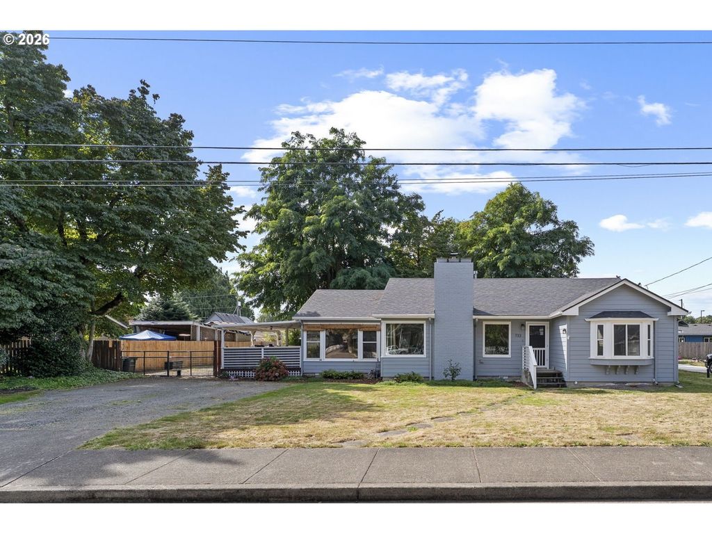 733 2nd St, Woodland