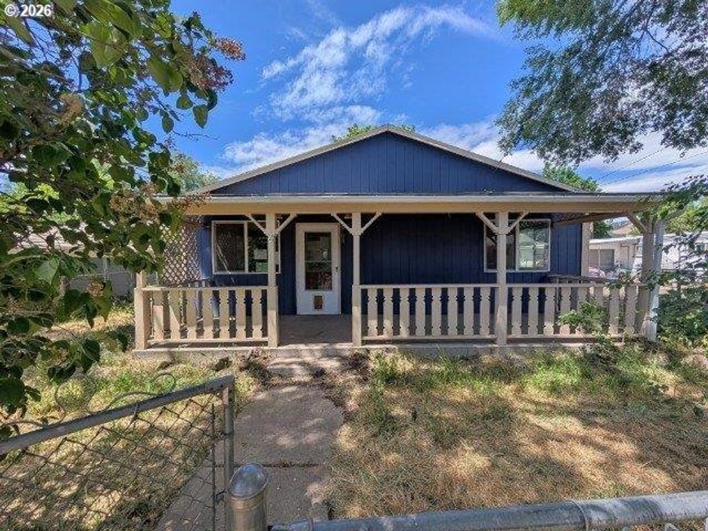 2708 N Cherry St, La Grande