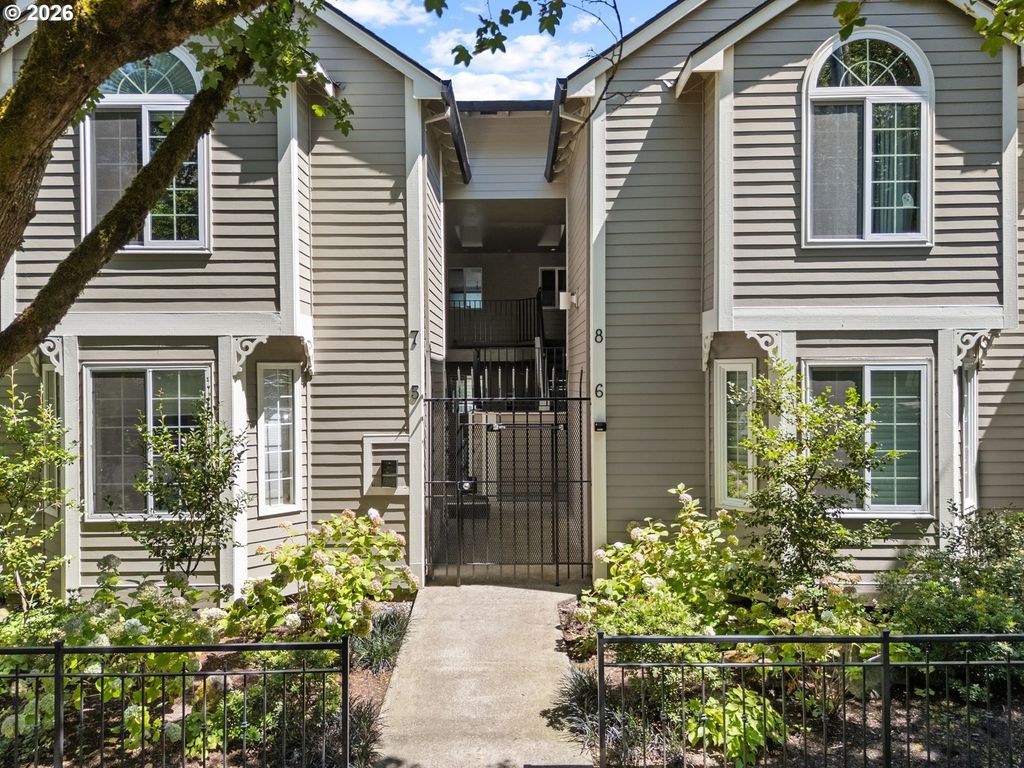 3812 S Kelly Ave 7, Portland
