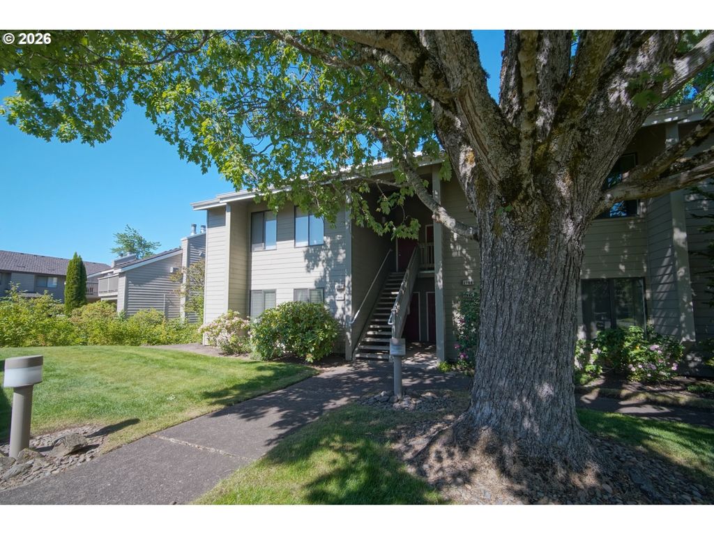 1986 Lake Isle Dr, Eugene