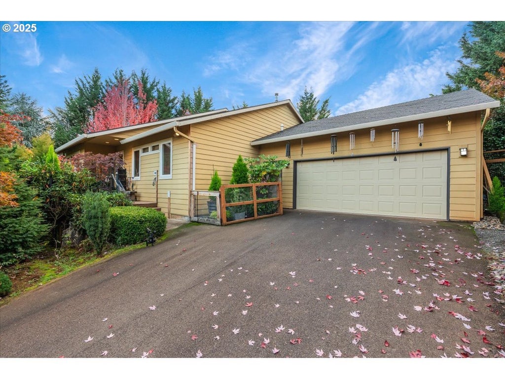 1039 Sw Upland Dr, Dundee