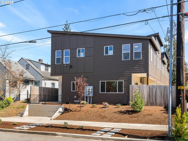 5866 N Missouri Ave 4, Portland