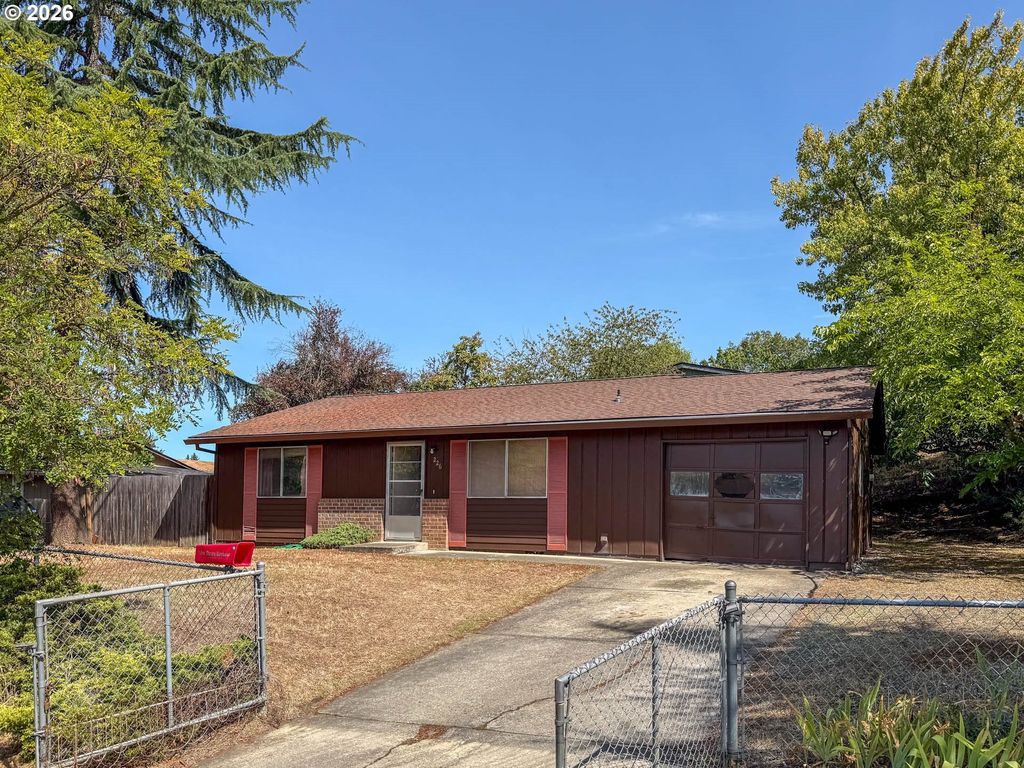 226 Chickering St, Myrtle Creek
