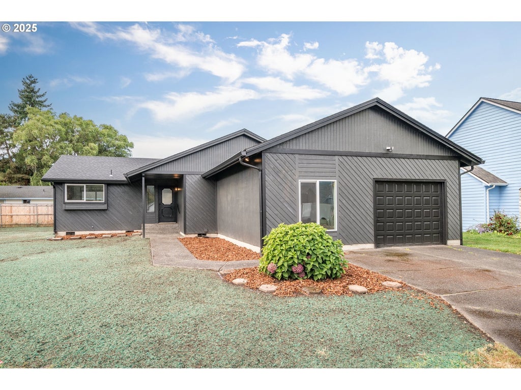 2421 Hickory Ave, Longview