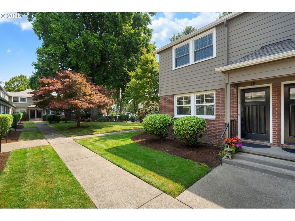 2555 Nw Savier St 18, Portland