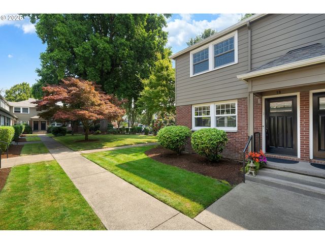2555 Nw Savier St 18, Portland
