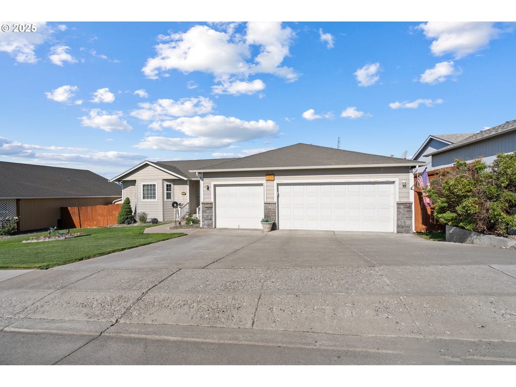 2269 Nw Eucalyptus Dr, Hermiston