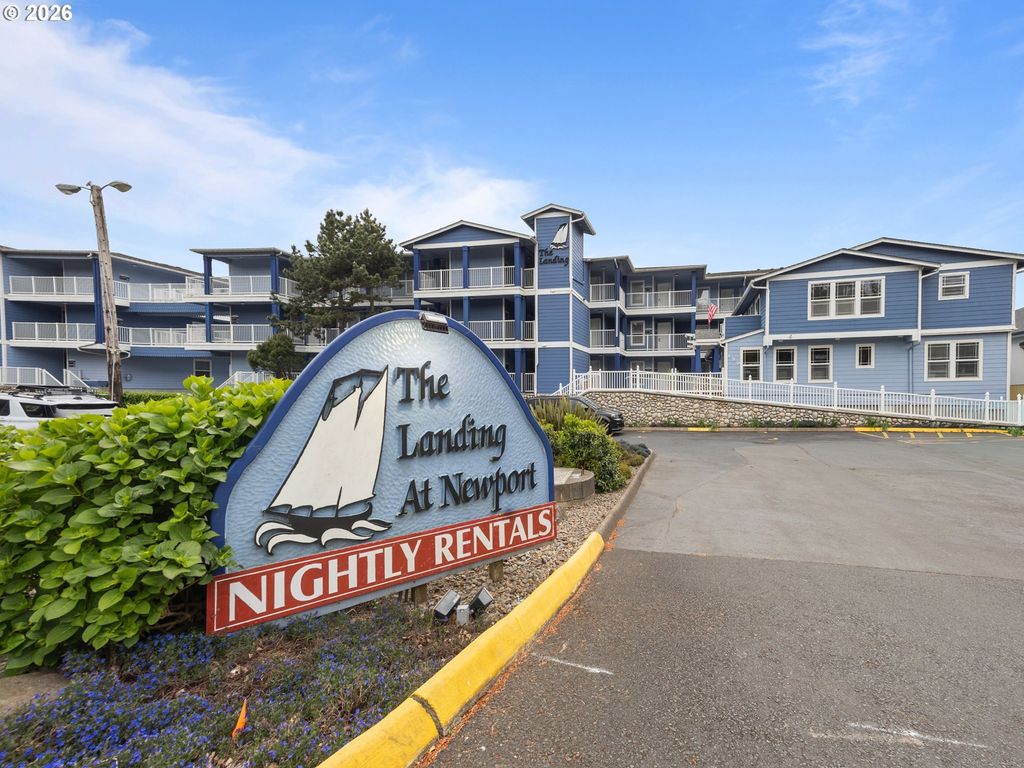 890 Se Bay Blvd 206, Newport