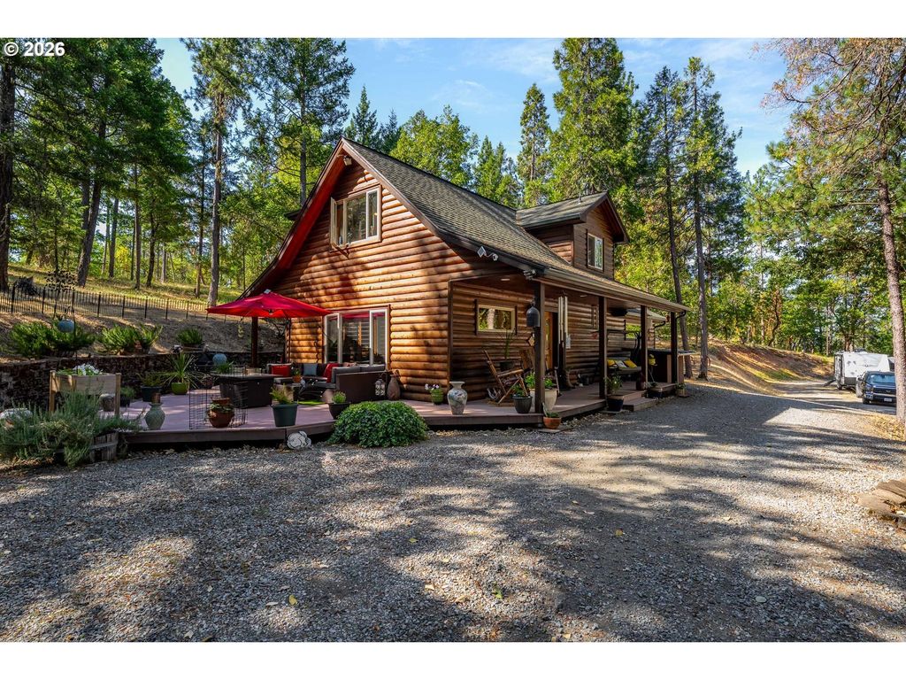 357 El Conejo Dr, Grants Pass
