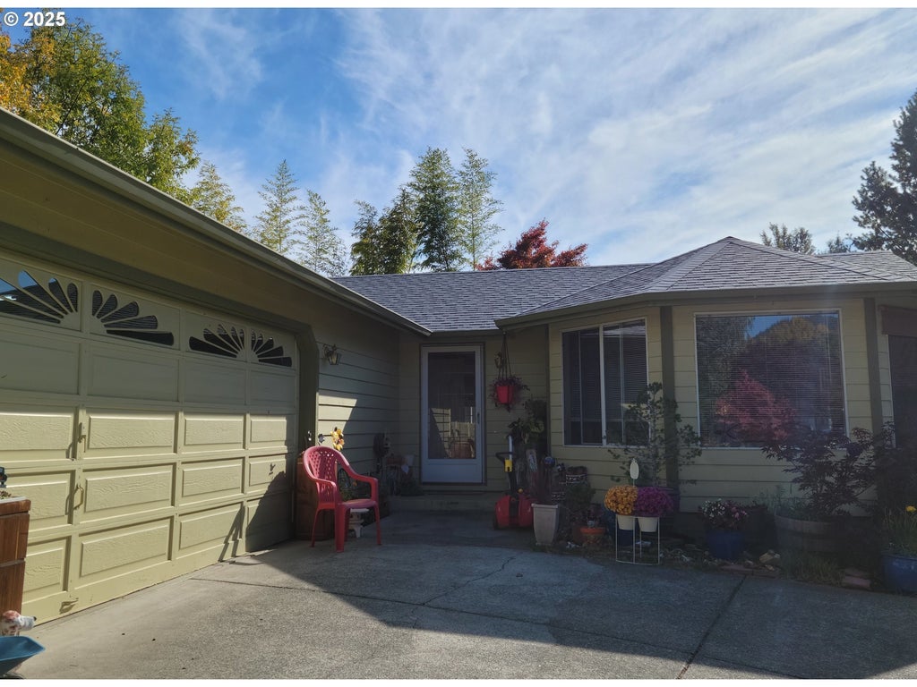 1523 Nw Thompson Way, Grants Pass