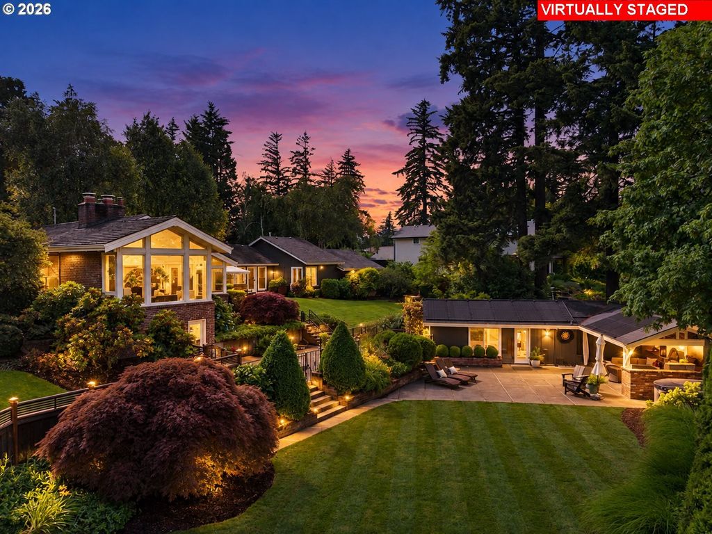 14635 Uplands Dr, Lake Oswego