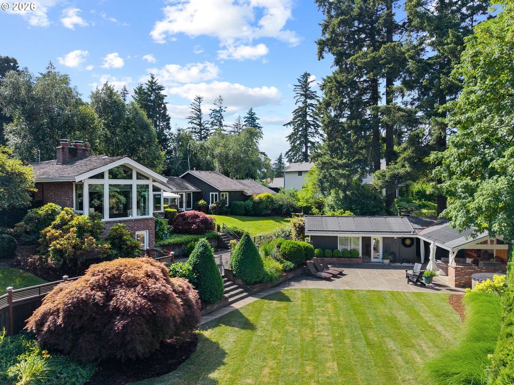 14635 Uplands Dr, Lake Oswego