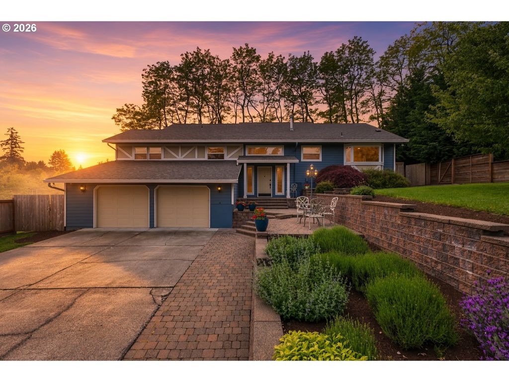 12395 Sw Clara Ln, Lake Oswego