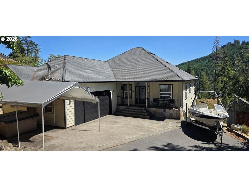 1836 Lakeview Dr, Sutherlin